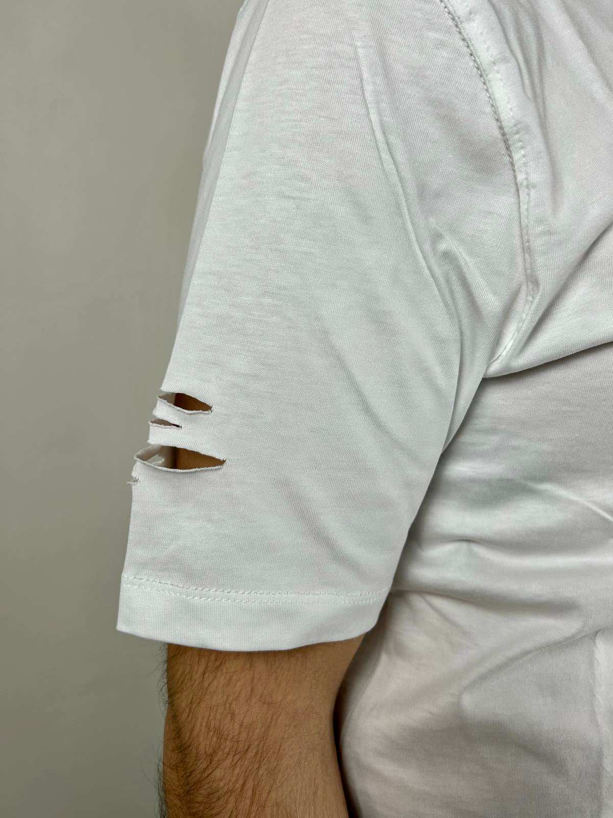 T-shirt Scratch, White - Disclaimer