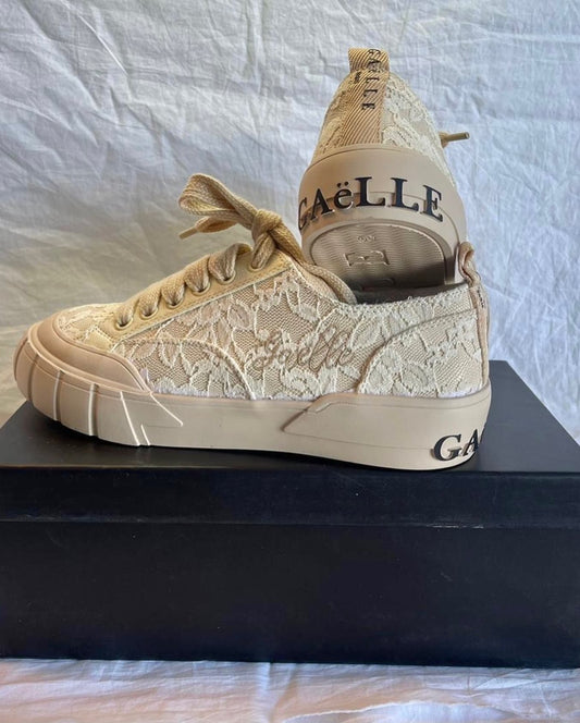 GAELLE - SNEAKERS RICAMATE BEIGE - fly-chic21